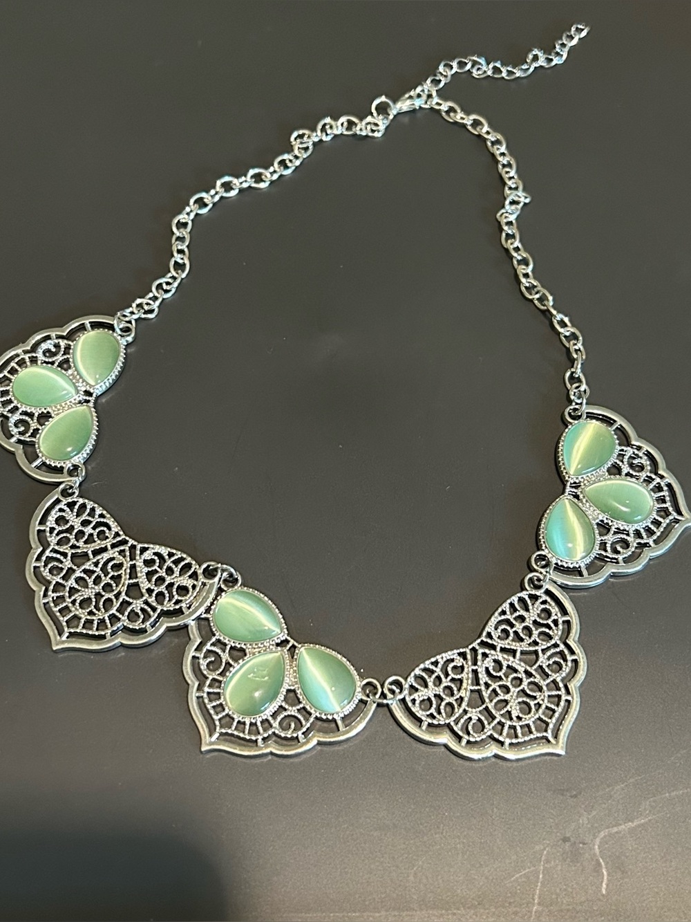 paparazzi east coast essence pale green necklace